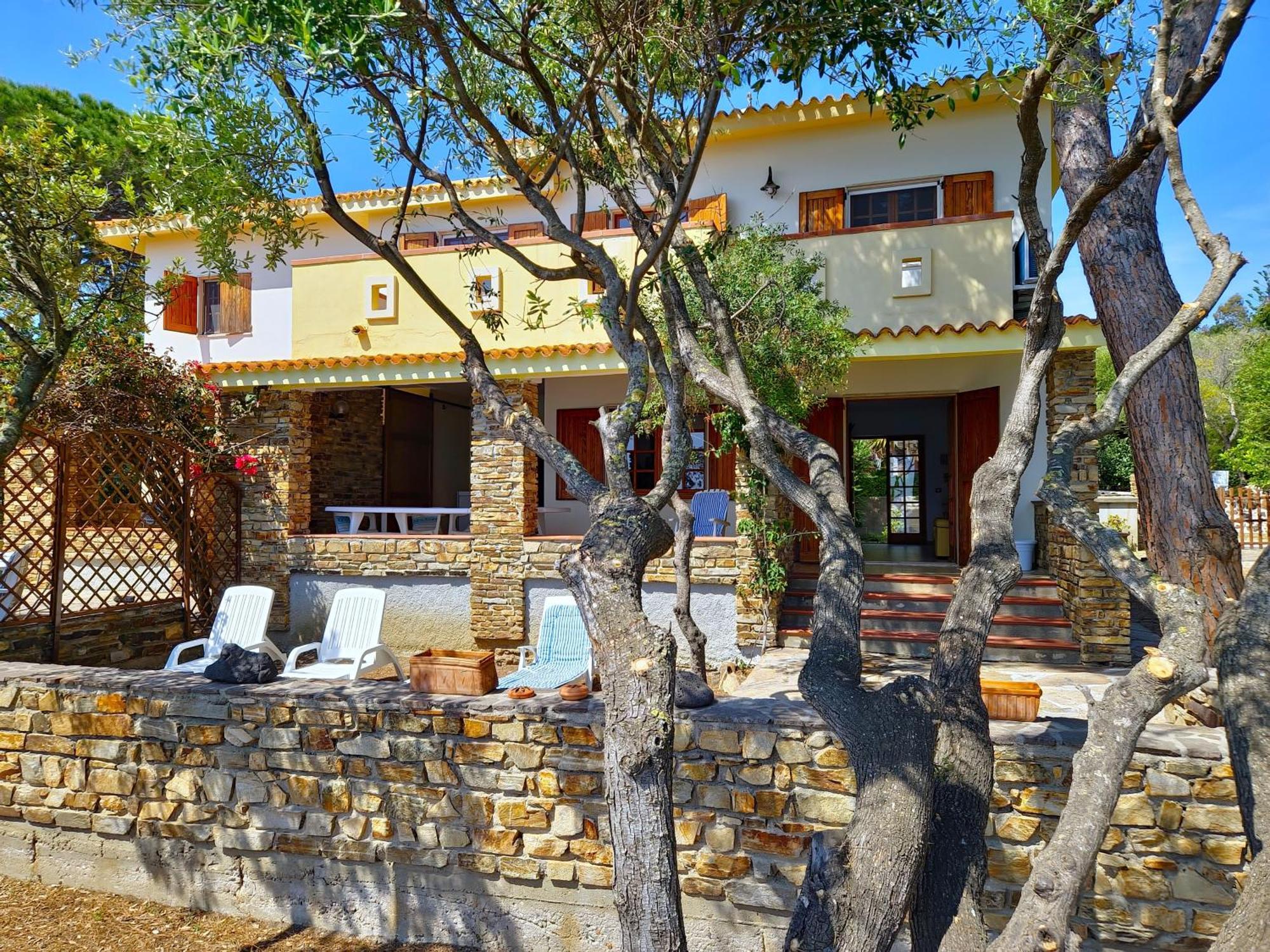 Villa Papiyon - Accesso Privato Alla Spiaggia Cala Liberotto Bagian luar foto
