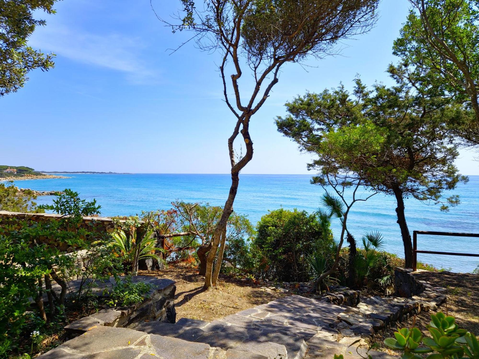 Villa Papiyon - Accesso Privato Alla Spiaggia Cala Liberotto Bagian luar foto