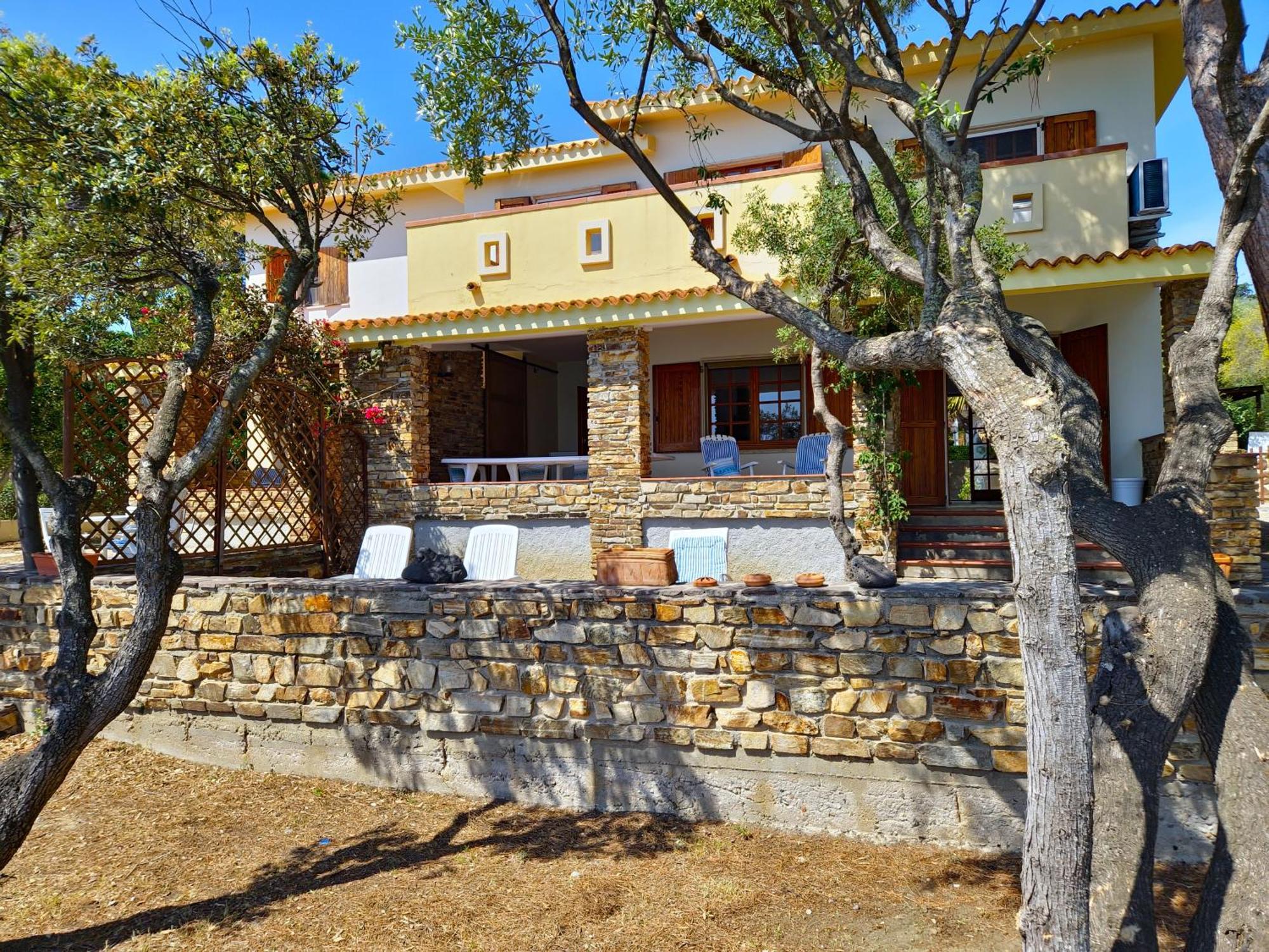 Villa Papiyon - Accesso Privato Alla Spiaggia Cala Liberotto Bagian luar foto