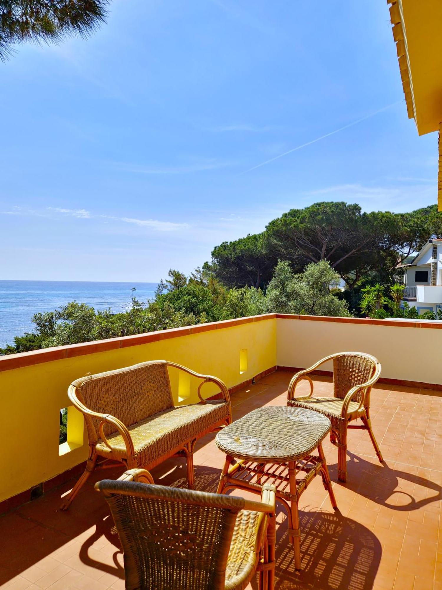 Villa Papiyon - Accesso Privato Alla Spiaggia Cala Liberotto Bagian luar foto