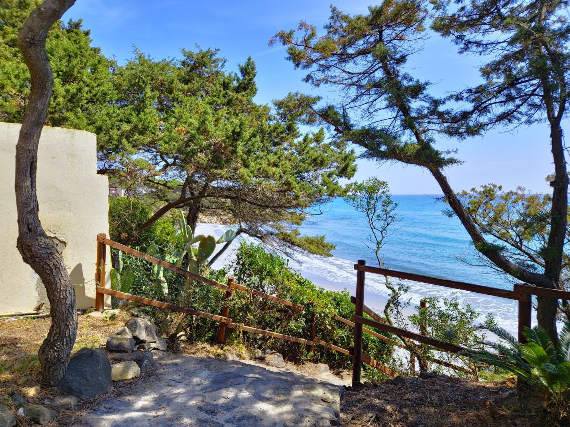 Villa Papiyon - Accesso Privato Alla Spiaggia Cala Liberotto Bagian luar foto
