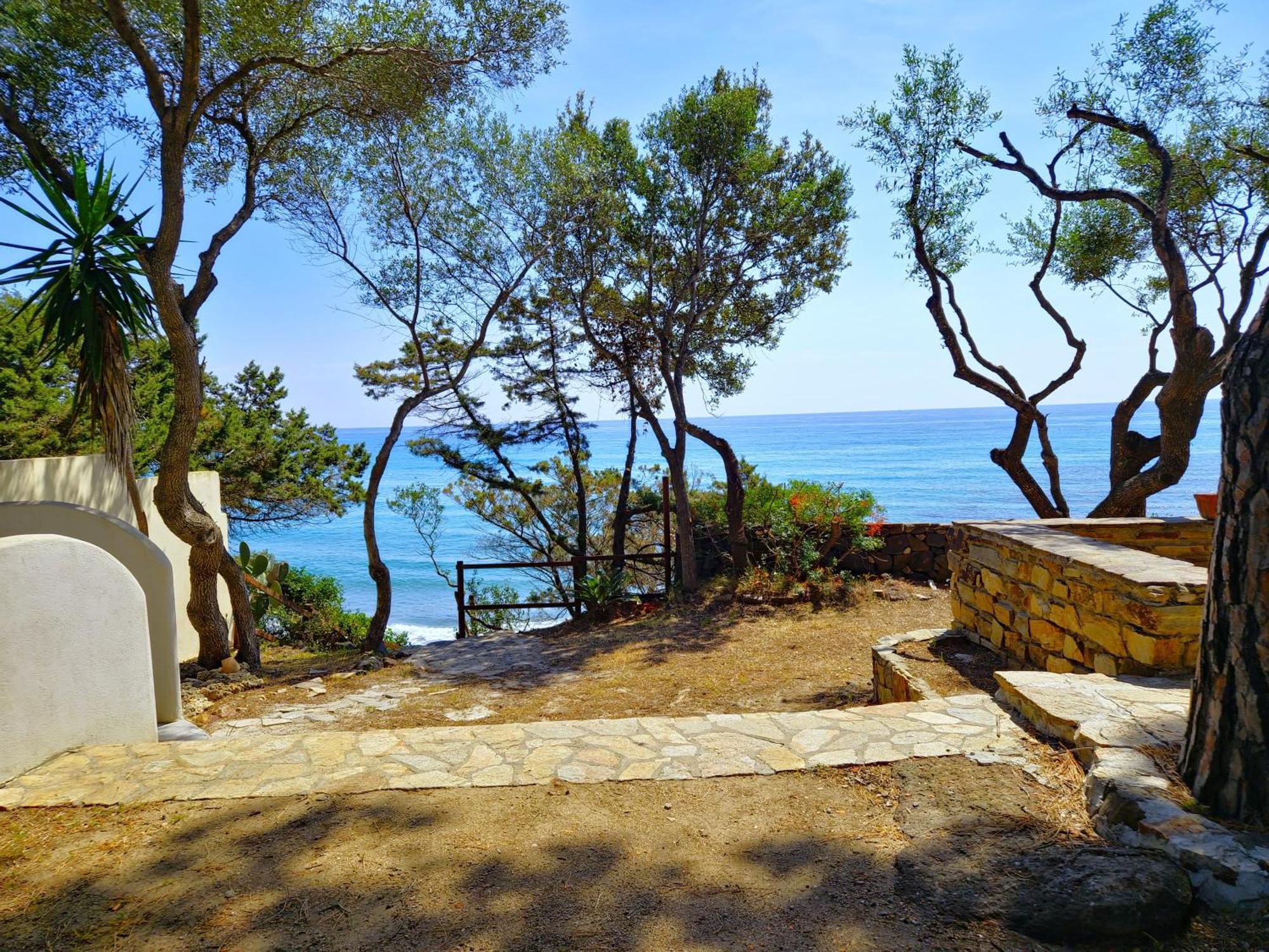 Villa Papiyon - Accesso Privato Alla Spiaggia Cala Liberotto Bagian luar foto