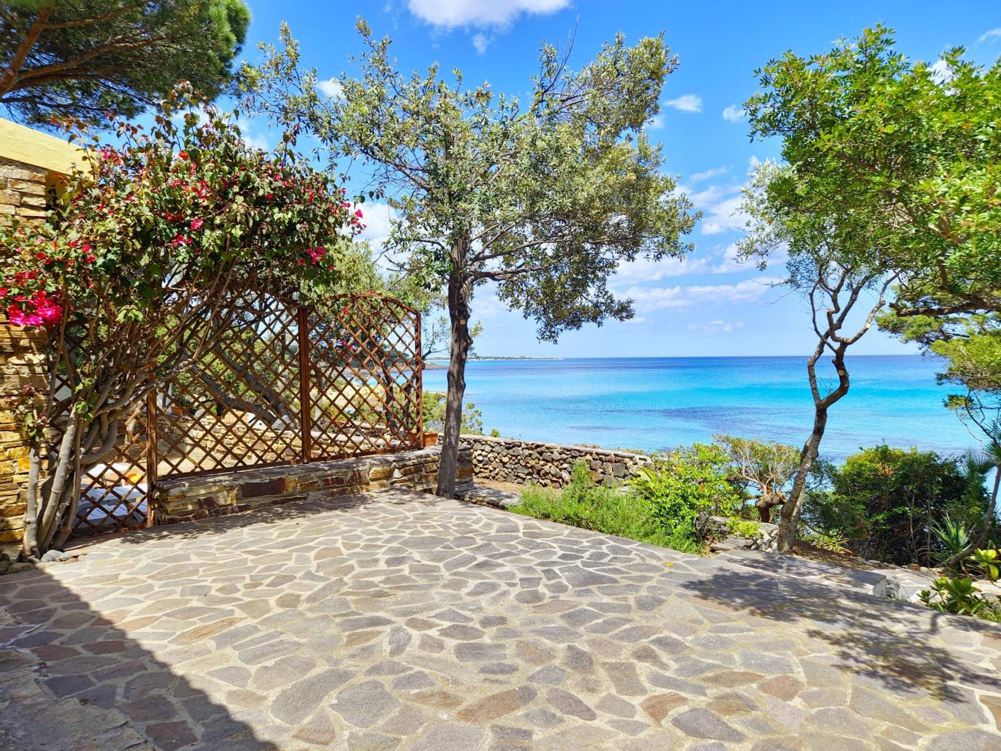 Villa Papiyon - Accesso Privato Alla Spiaggia Cala Liberotto Bagian luar foto