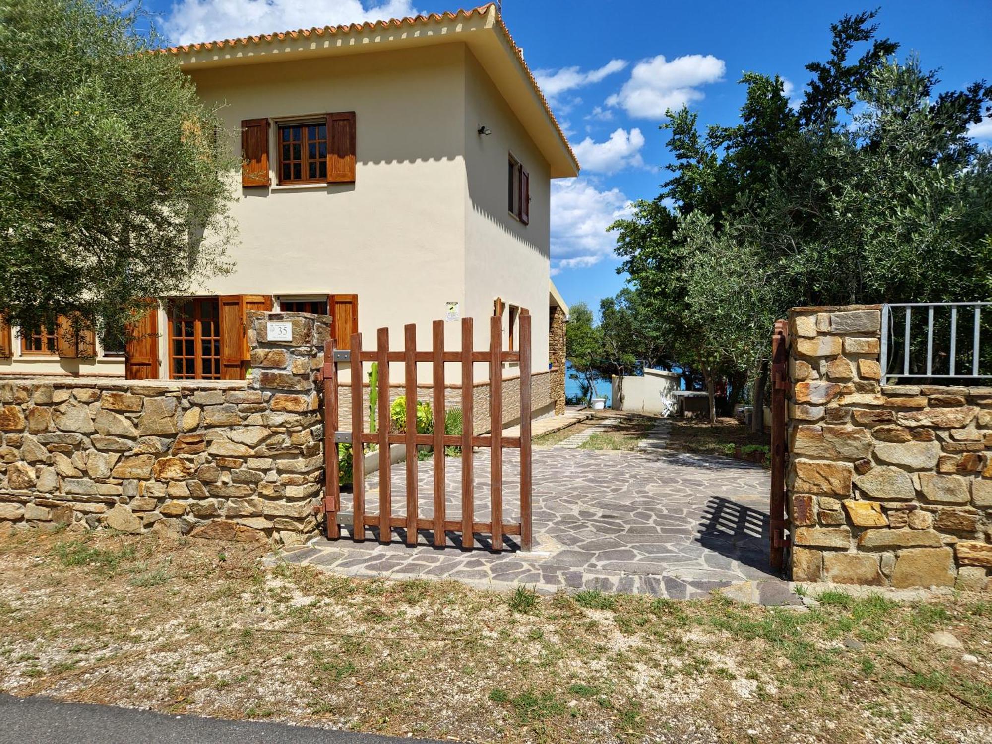 Villa Papiyon - Accesso Privato Alla Spiaggia Cala Liberotto Bagian luar foto